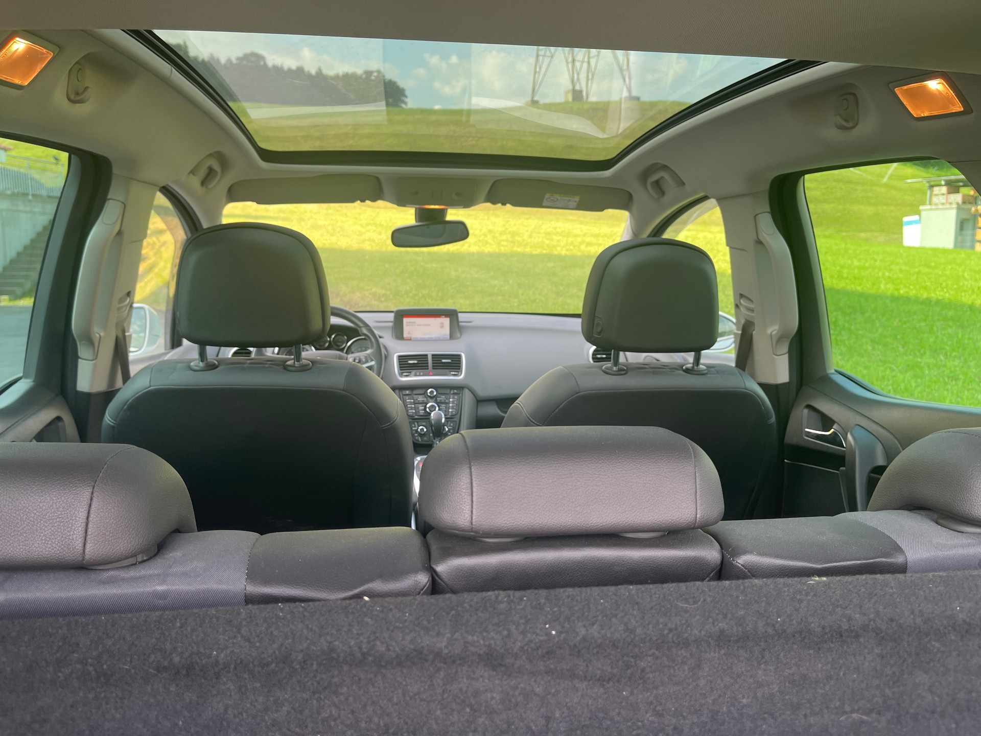 OPEL Meriva 1.4 Turbo Active Edition Automatic-image-7