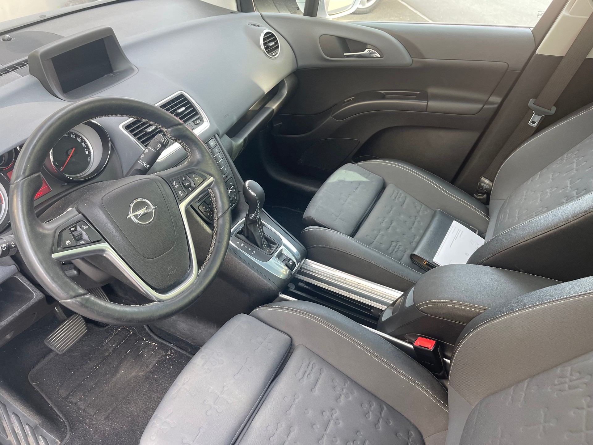 OPEL Meriva 1.4 Turbo Active Edition Automatic-image-11
