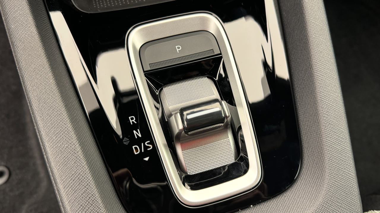 SKODA Octavia Combi 2.0 TSI DSG RS-image-10