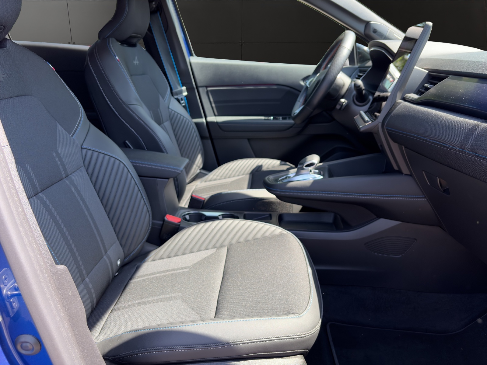 RENAULT Captur 1.6 E-Tech 145 Esprit Alpine DHT-image-14