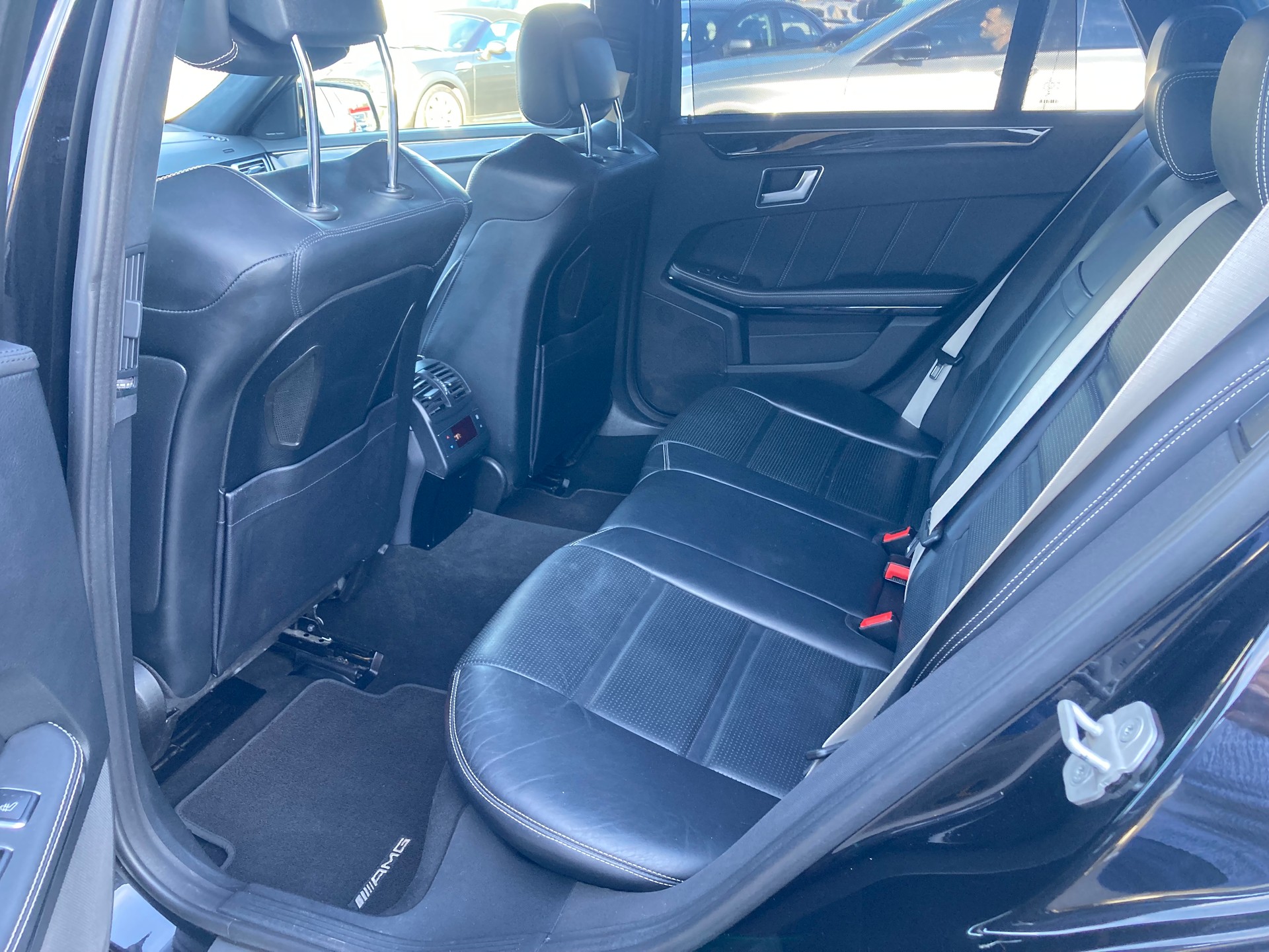 MERCEDES-BENZ E 63 AMG S 4Matic Speedshift Driver Package-image-8