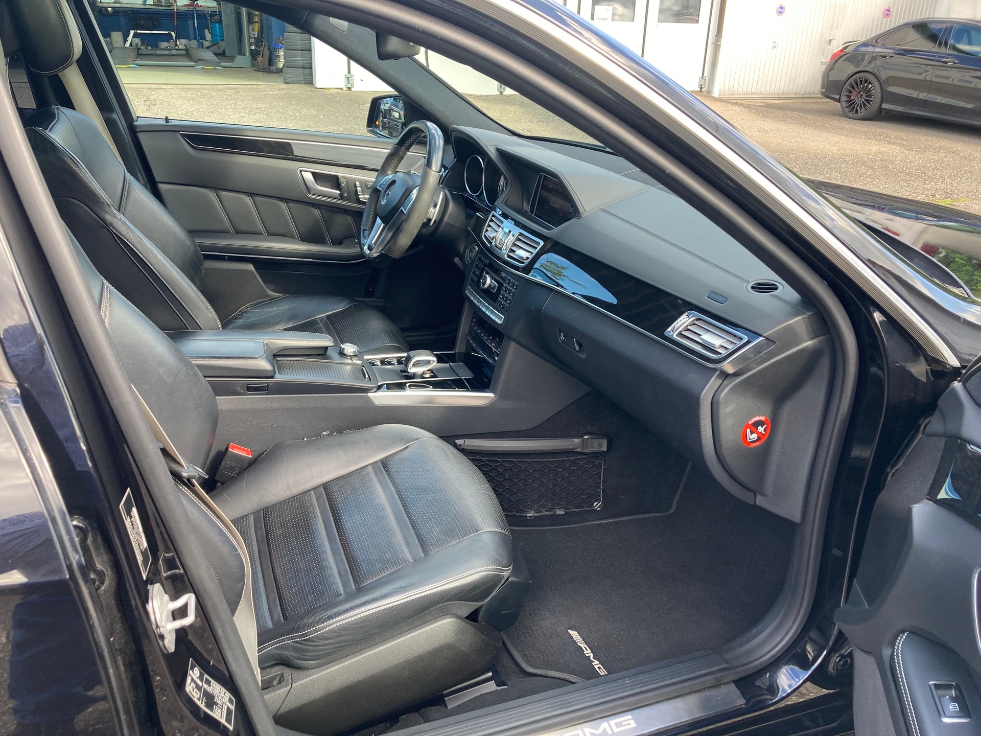 MERCEDES-BENZ E 63 AMG S 4Matic Speedshift Driver Package-image-9