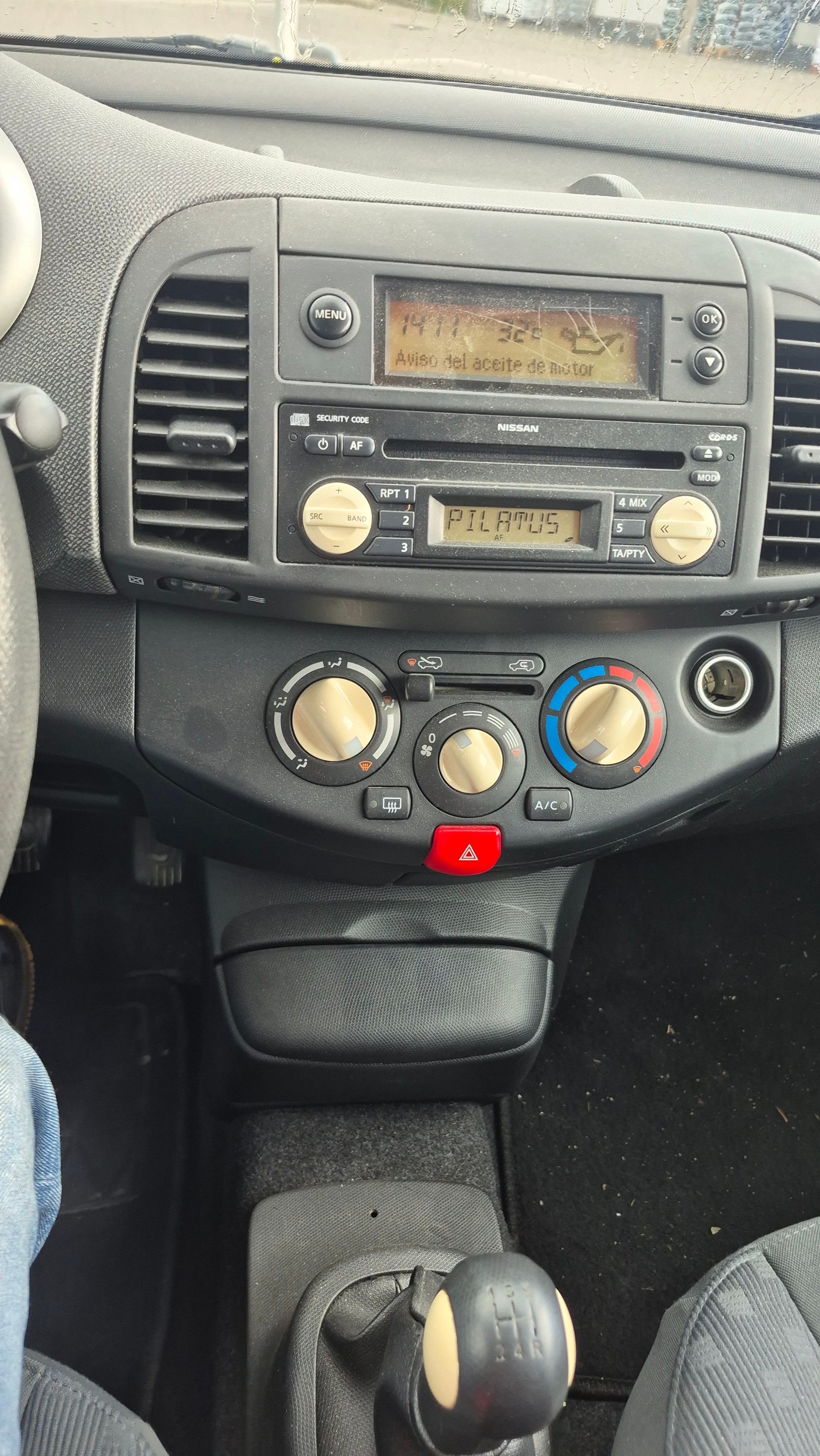 NISSAN Micra 1.2 helvetic.com-image-9