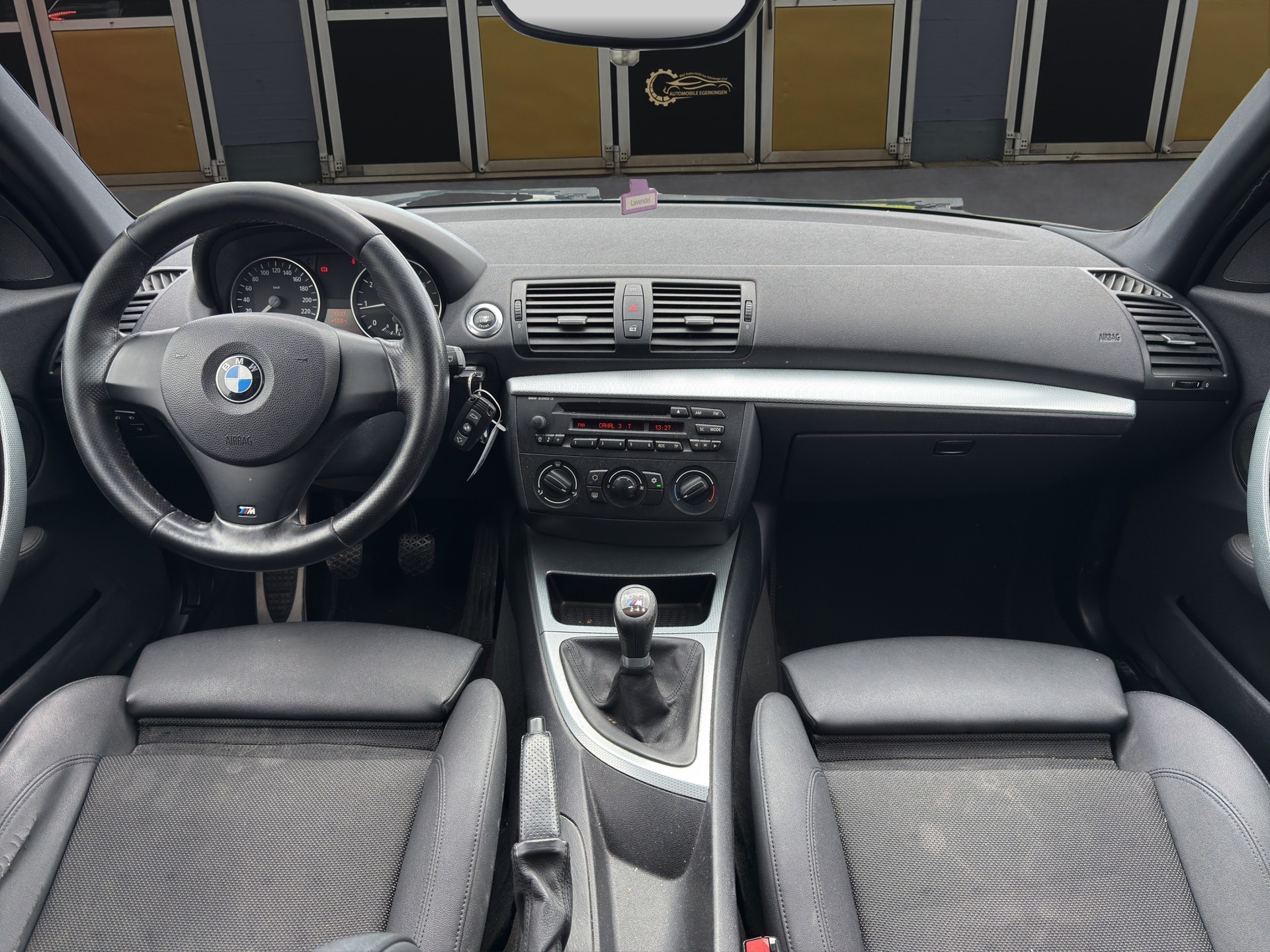 BMW 120i M-Sportpaket-image-10