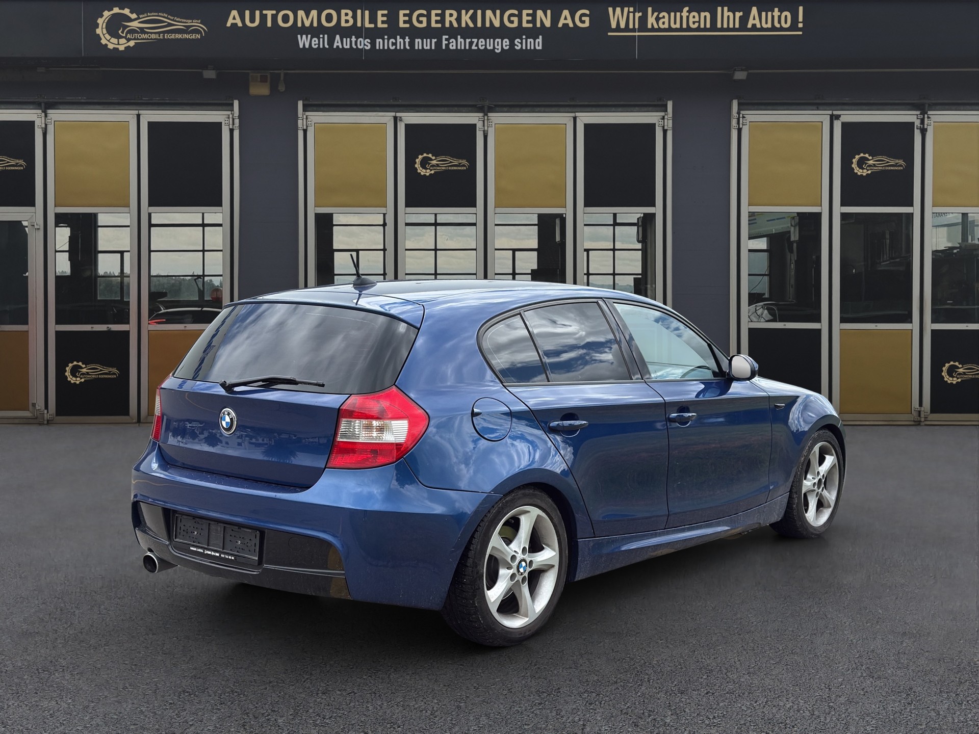 BMW 120i M-Sportpaket-image-4