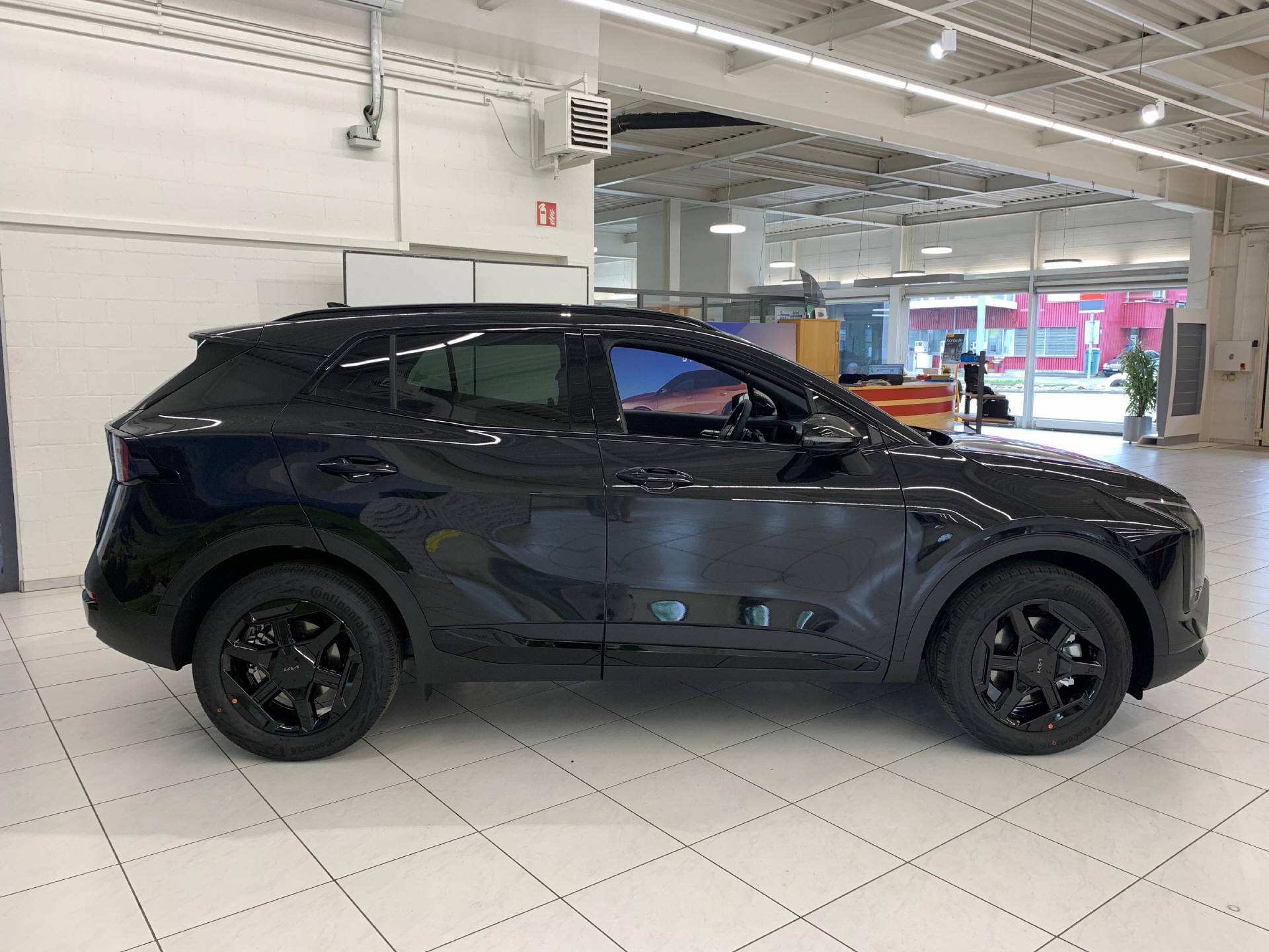 KIA Sportage 1.6 T-GDi Hybrid Black Edition-image-3