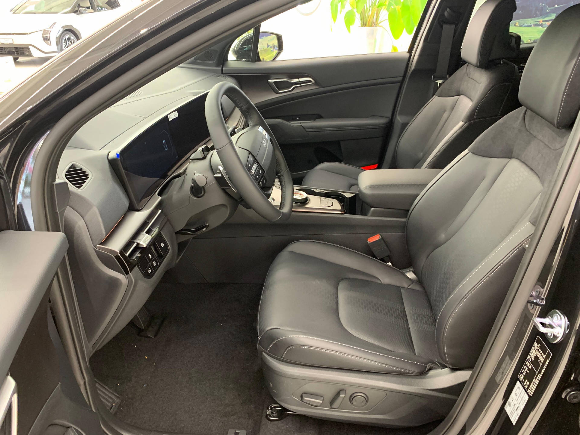KIA Sportage 1.6 T-GDi Hybrid Black Edition-image-7