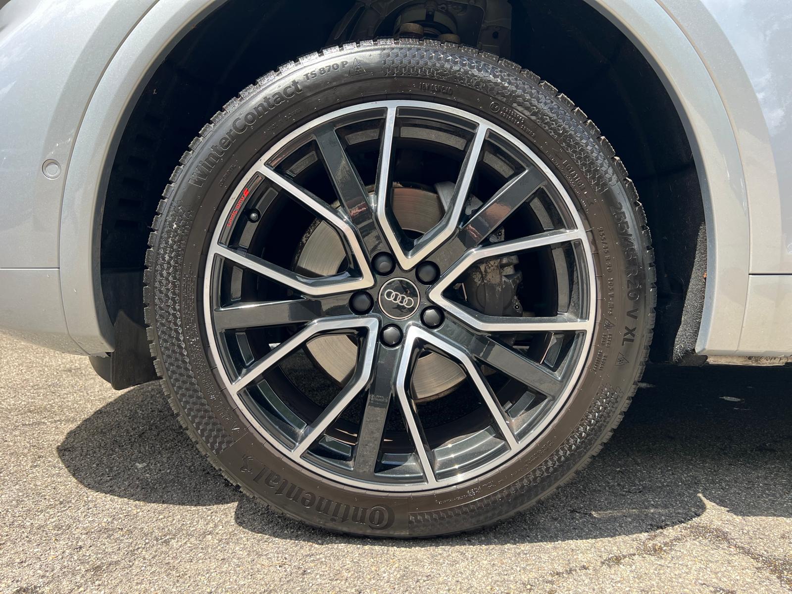 AUDI Q5 2.0 40 TDI S Line quattro S-Tronic-image-5