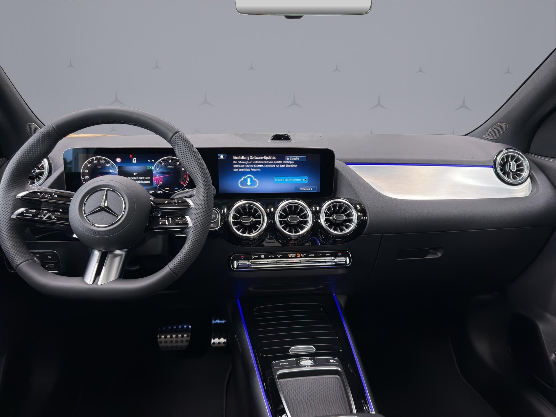 MERCEDES-BENZ GLA 200 Night Star AMG Line-image-12