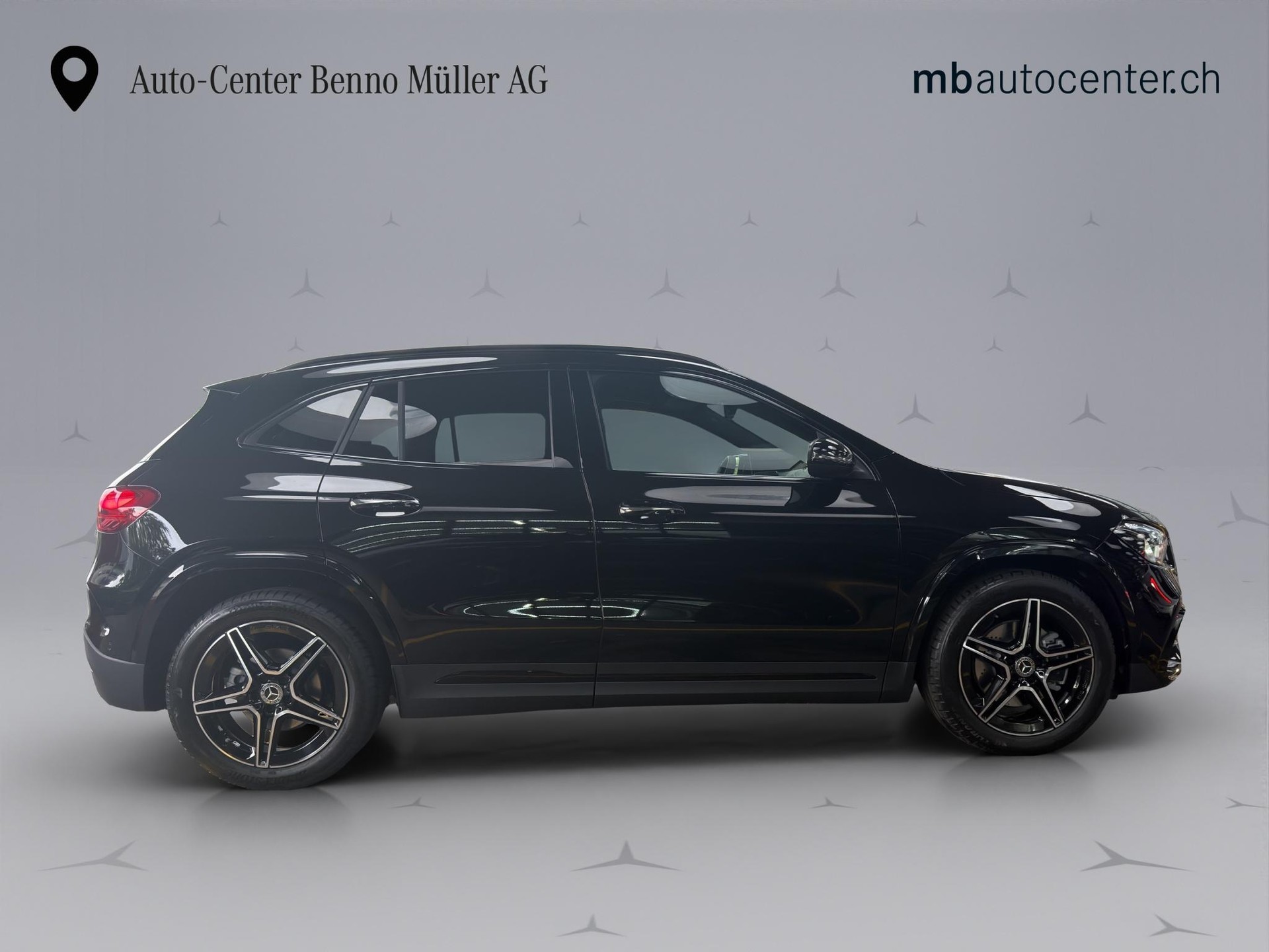 MERCEDES-BENZ GLA 200 Night Star AMG Line-image-5