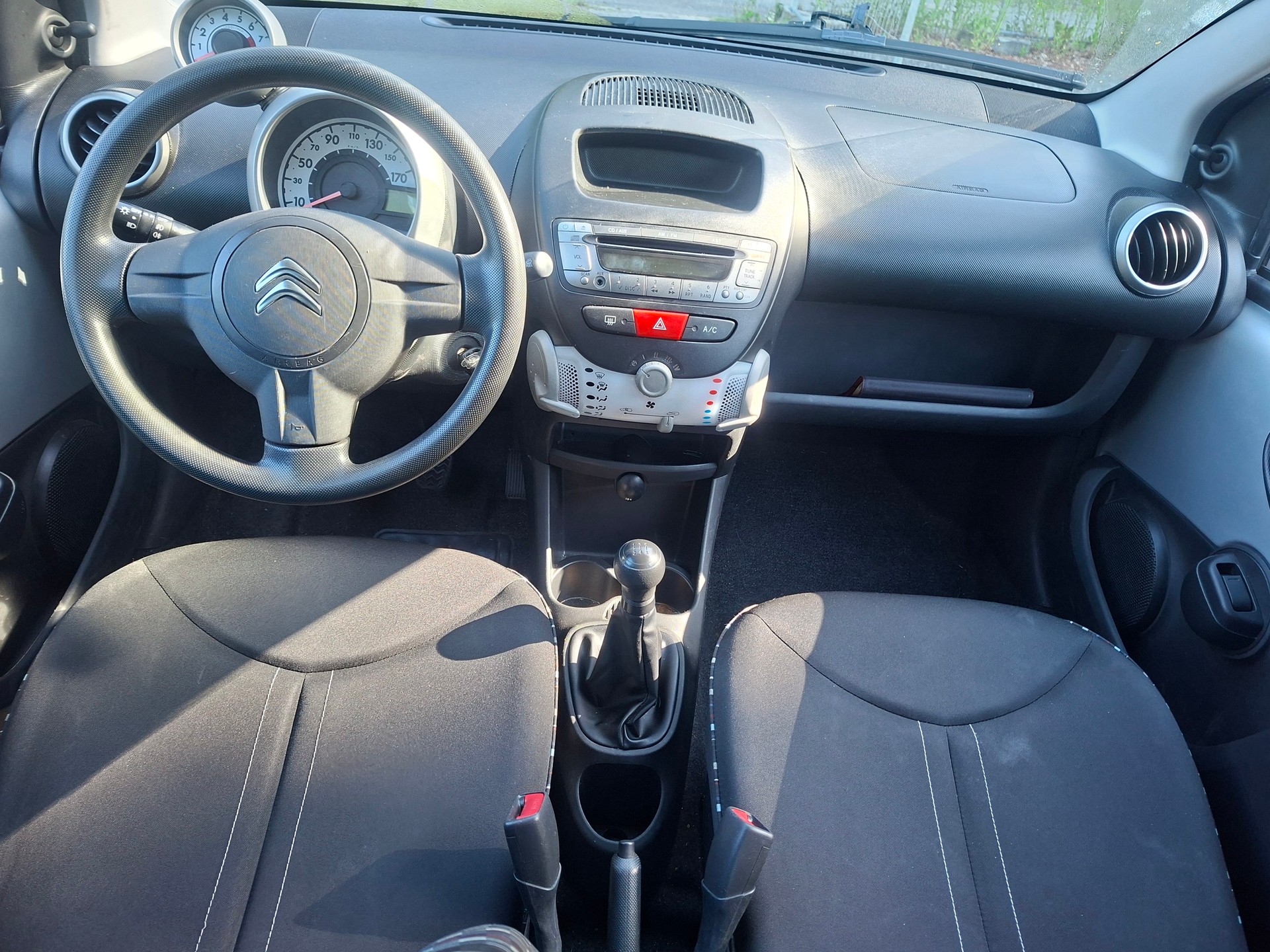 CITROEN C1 1.0i Séduction-image-7
