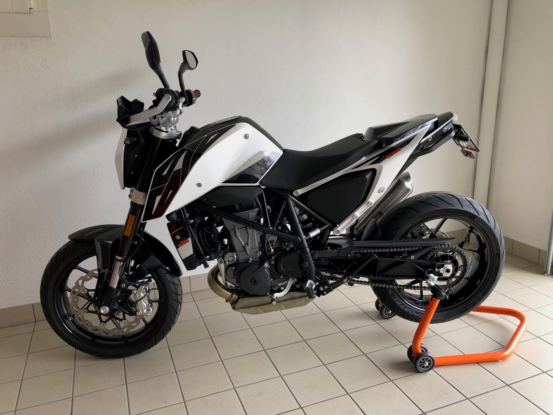 KTM 690 Duke ABS-image-4