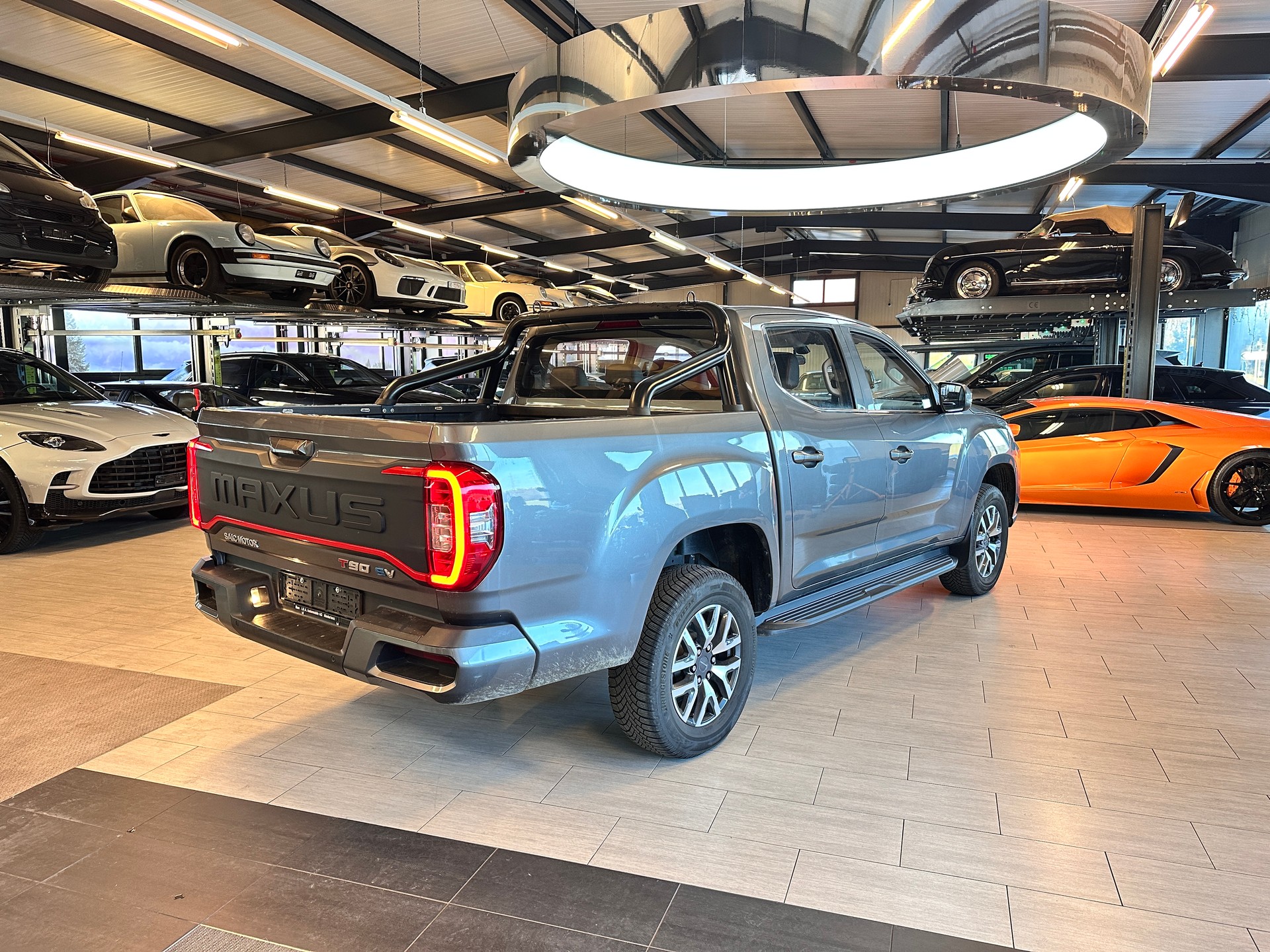MAXUS T90 EV-image-3