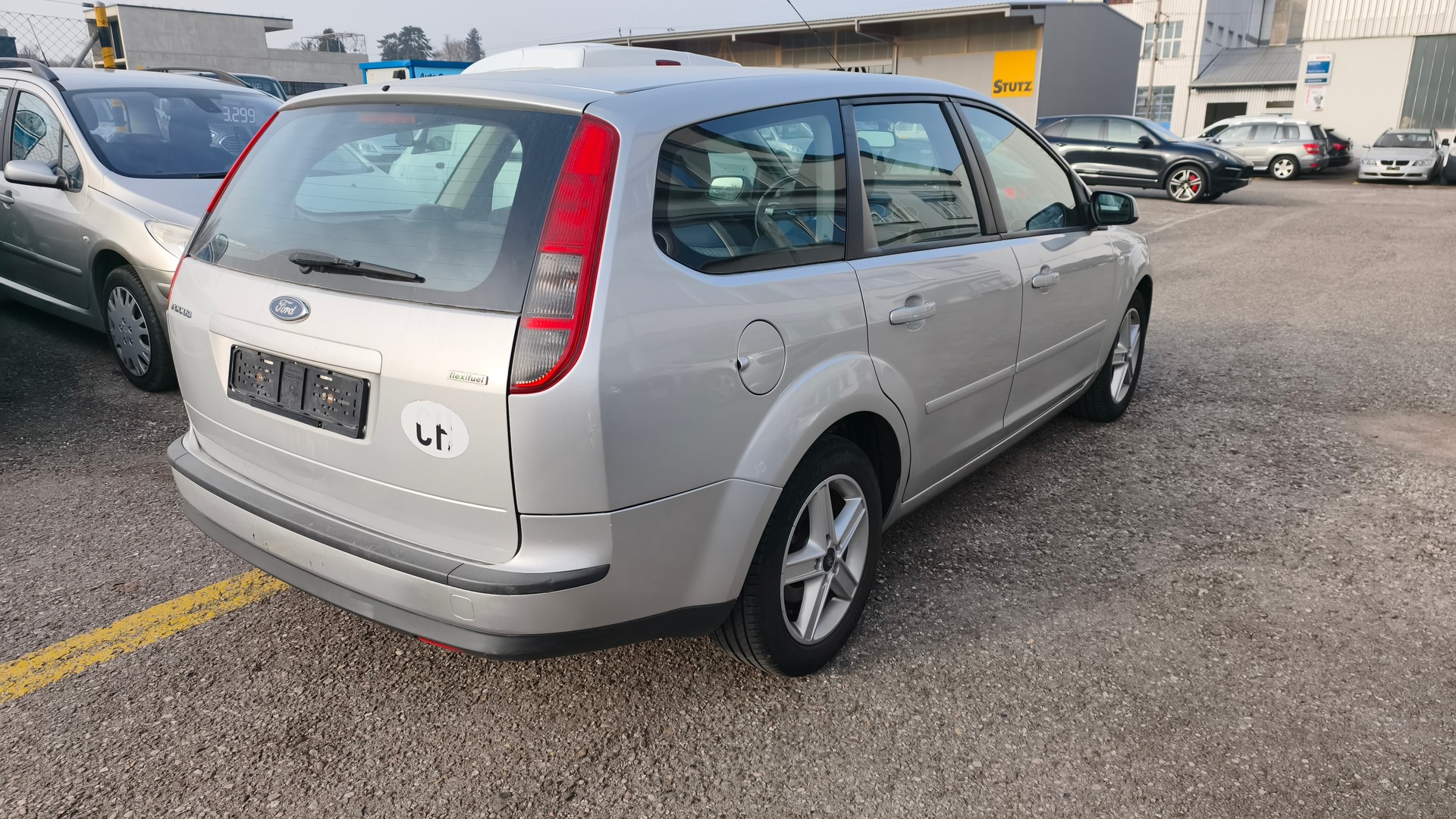 FORD Focus C-Max 1.8 Flexifuel Carving-showroom-element-3