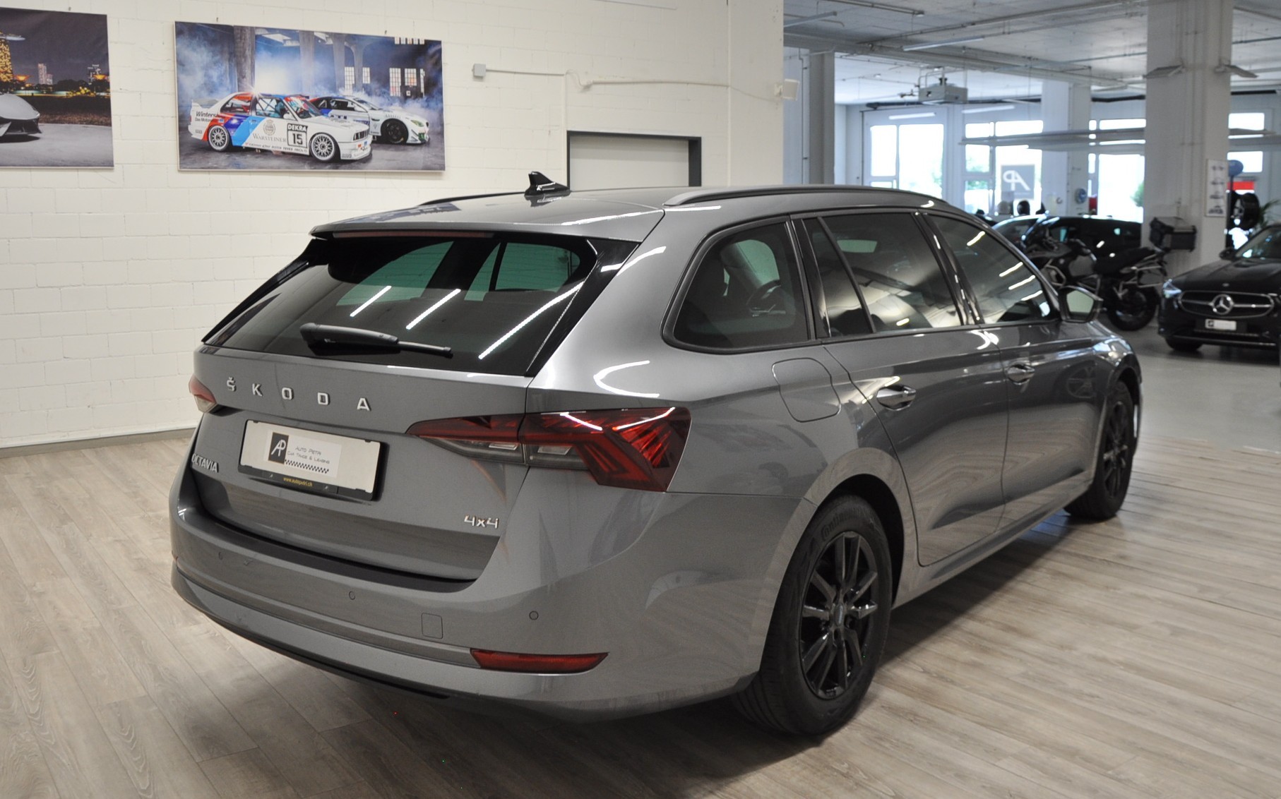 SKODA Octavia Combi 2.0 TDI DSG Ambition 4x4-showroom-element-3