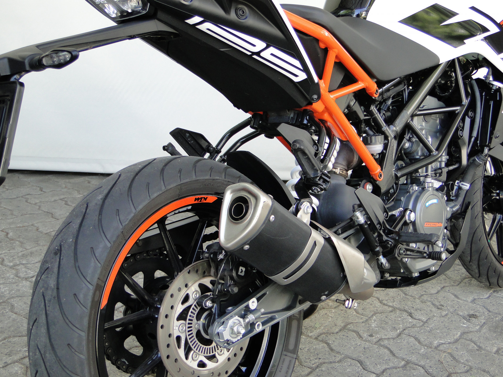 KTM 125 Duke-image-6