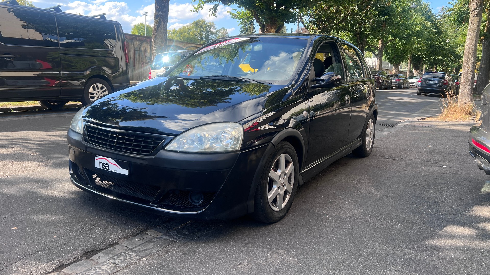 OPEL Corsa 1.8 16V Cosmo-showroom-element-1