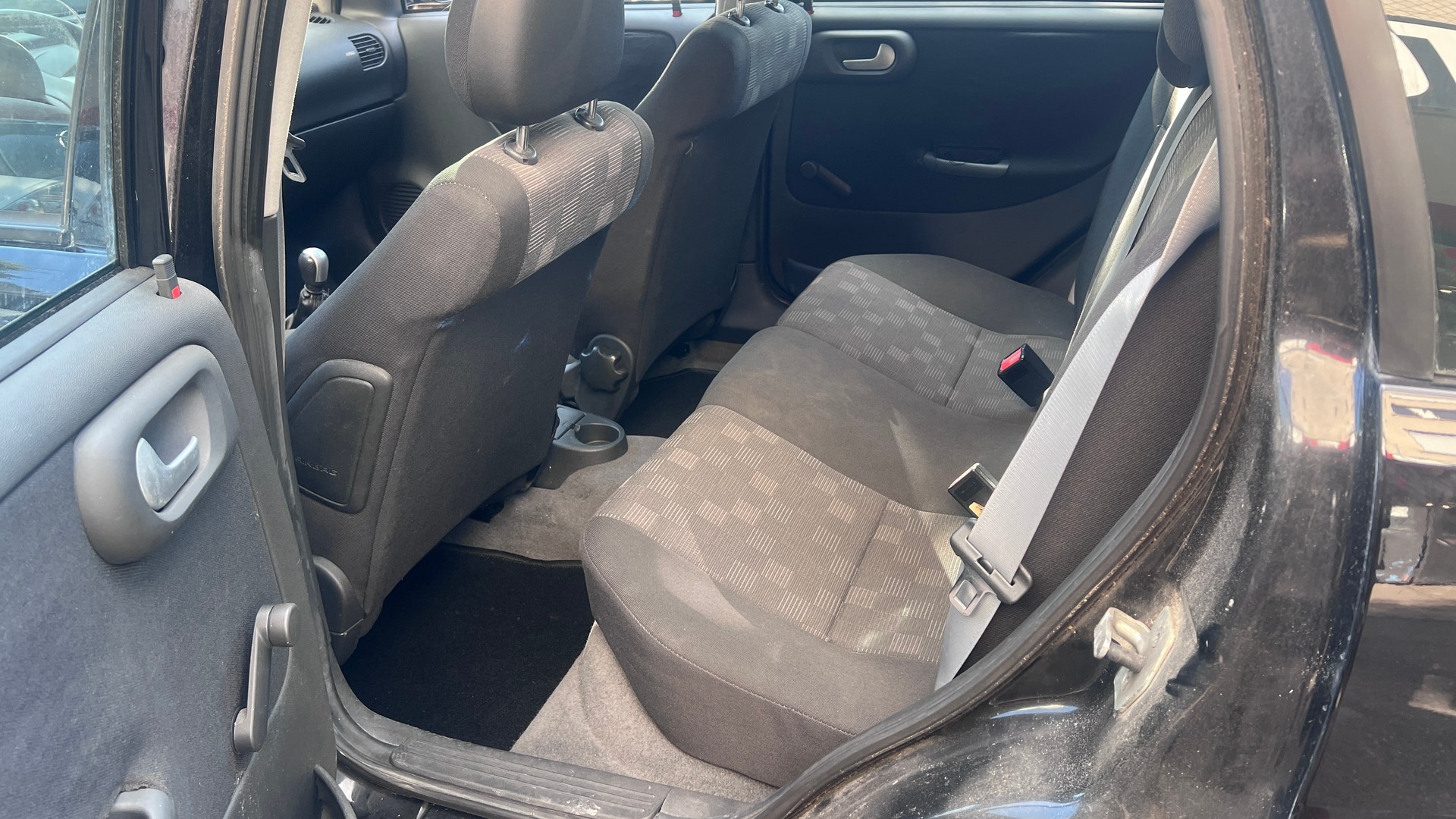 OPEL Corsa 1.8 16V Cosmo-image-11