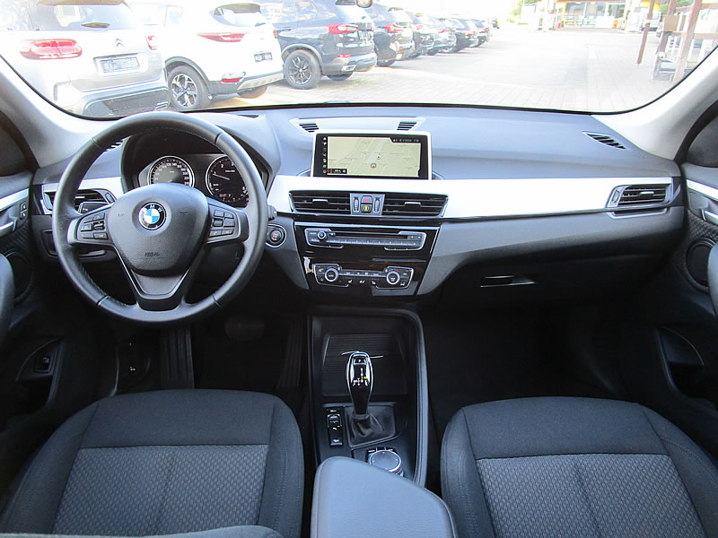 BMW X1 xDrive 20d Steptronic-showroom-element-2