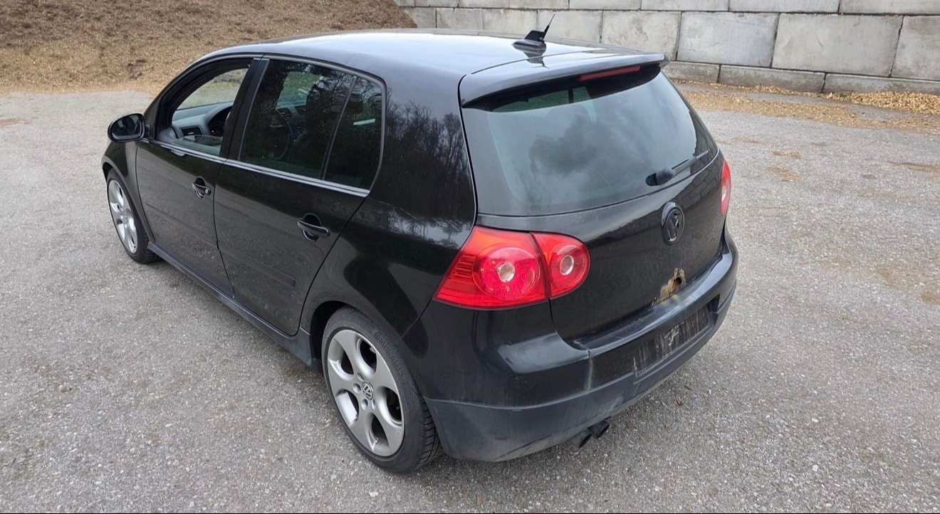 VW Golf 2.0 TFSI GTI-image-1