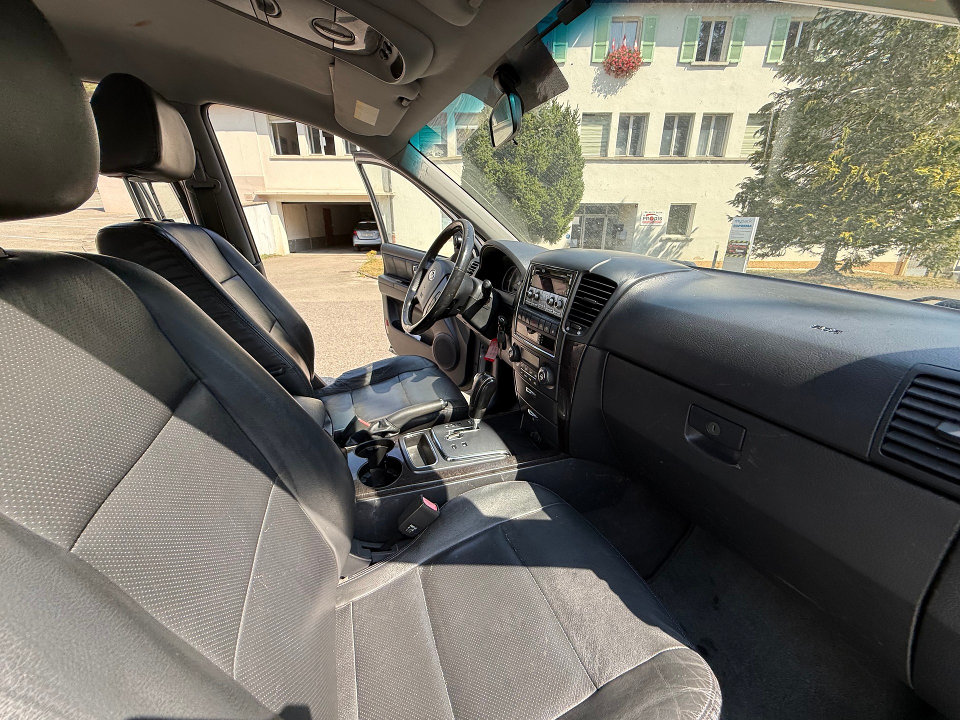 KIA Sorento 3.3 V6 Trend-image-13