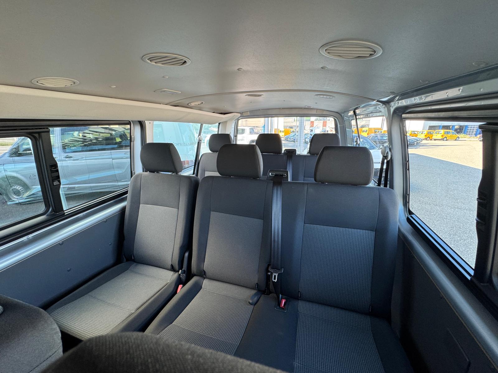 VW T6.1 Kombi 2.0 TDI 4Motion DSG mit 9-Sitzplätze-image-19