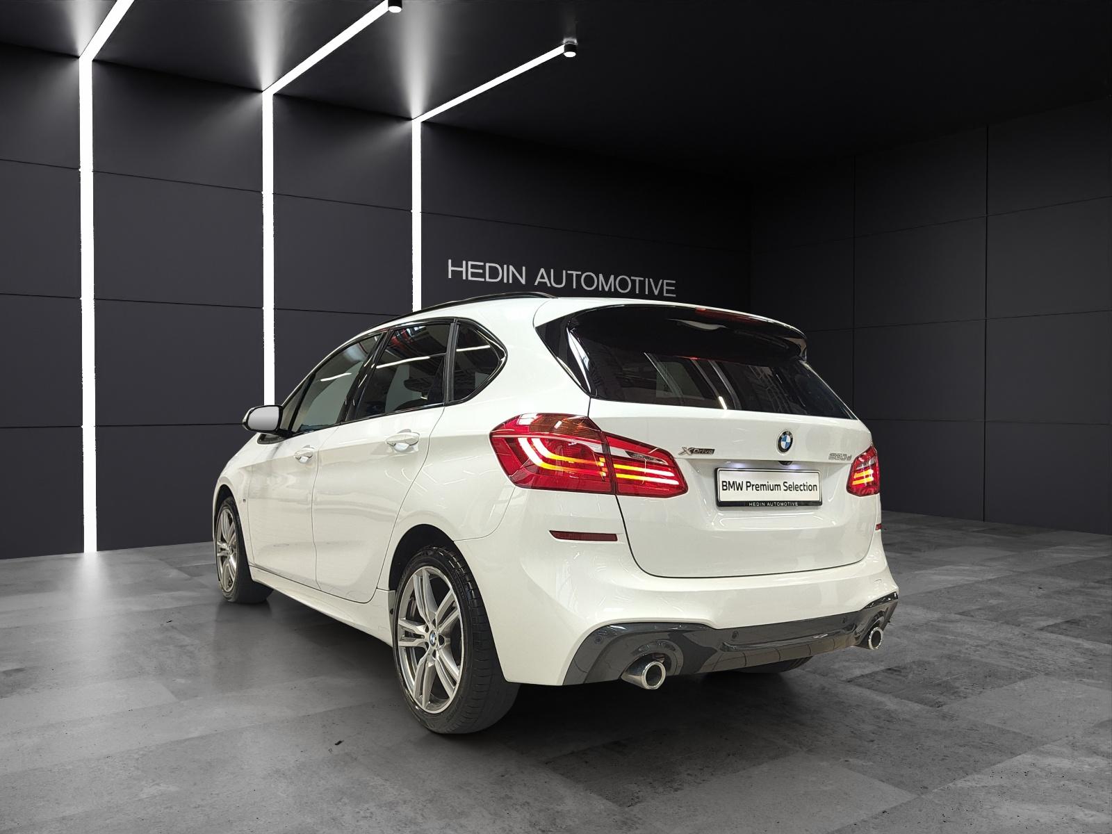BMW 220d xDrive Active Tourer MFK 20.08.2026 M SPORT PANORAMA GLASDACH-showroom-element-3