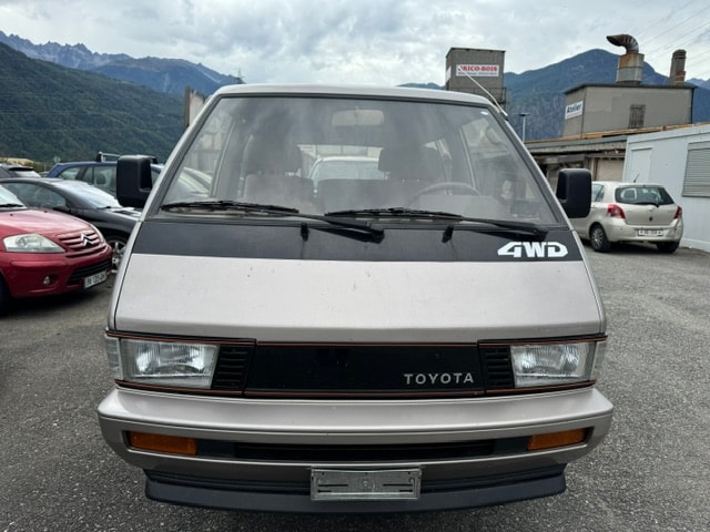 TOYOTA Model-F 2.2 Wagon GL 4x4