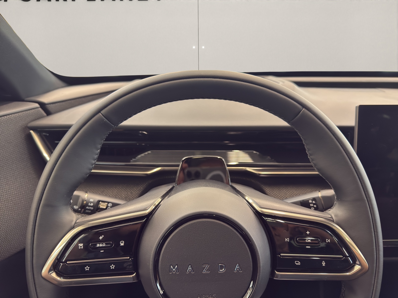 MAZDA CX-6e Takumi-image-11