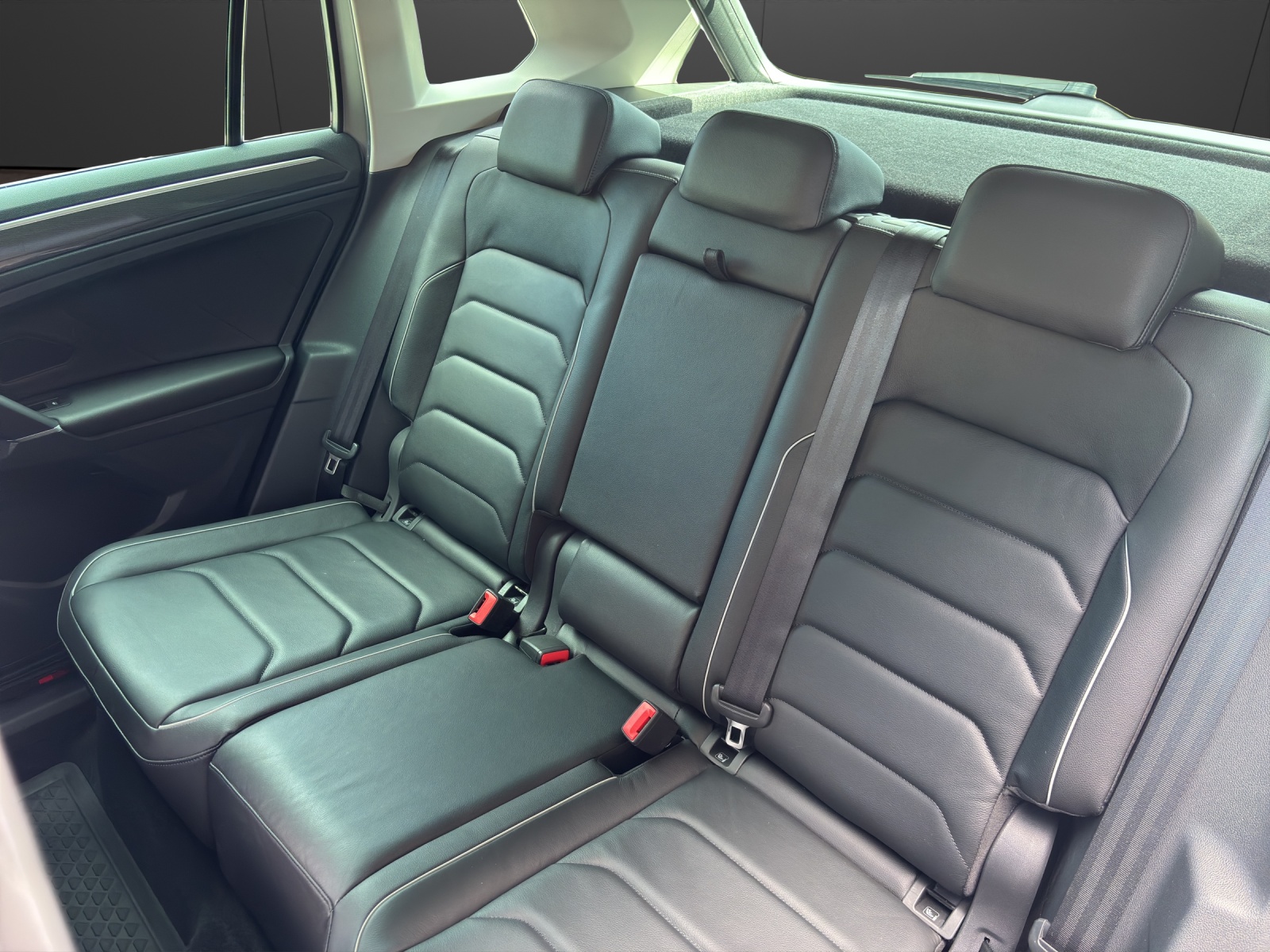 VW Tiguan 2.0 TDI SCR Highline 4Motion DSG-image-11