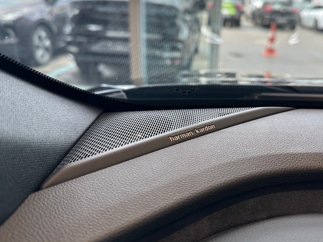 RENAULT Mégane E-TECH EV60 Iconic-image-18