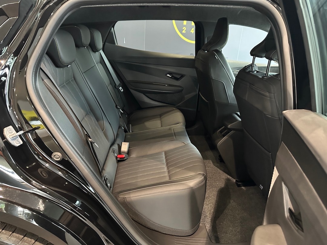 RENAULT Mégane E-TECH EV60 Iconic-image-19