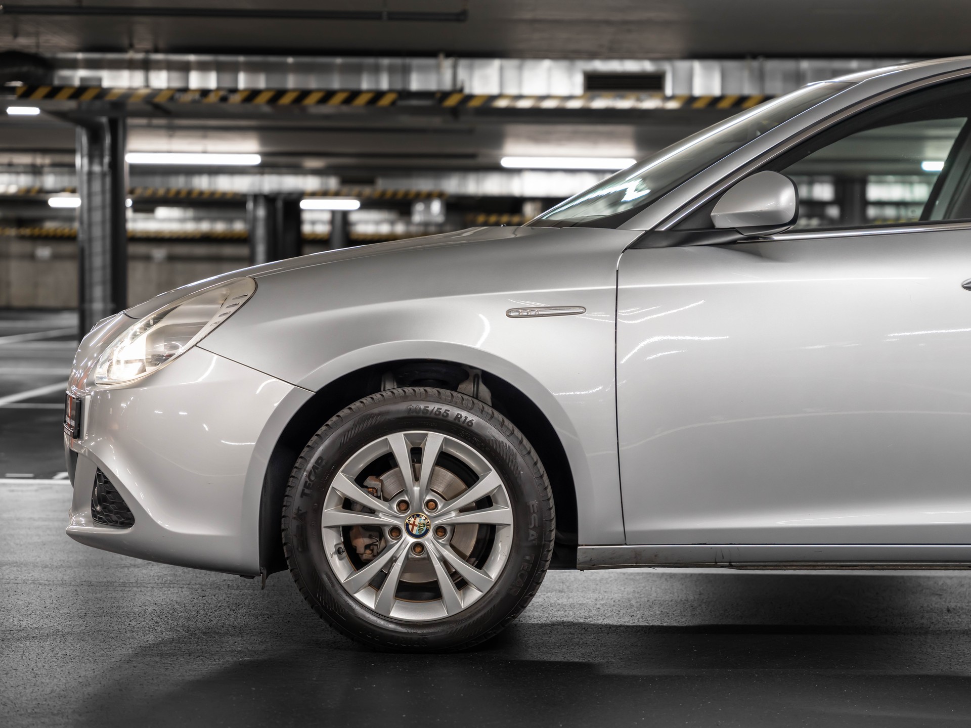 ALFA ROMEO Giulietta 1.4 T Distinctive-showroom-element-2