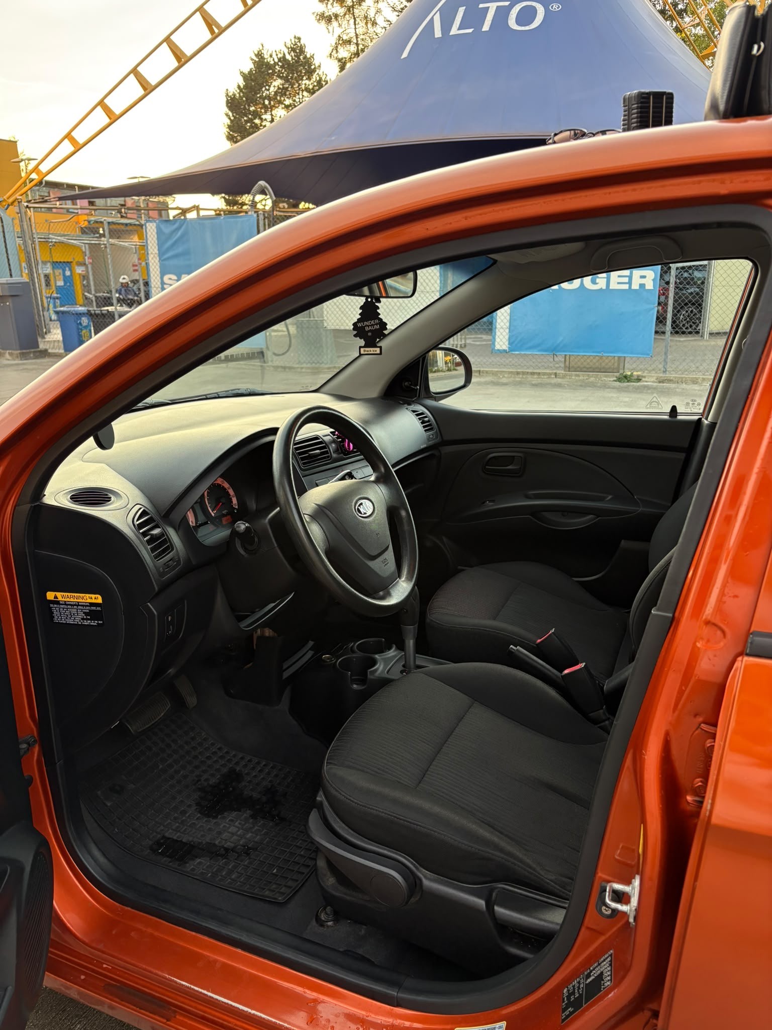 KIA II-showroom-element-3