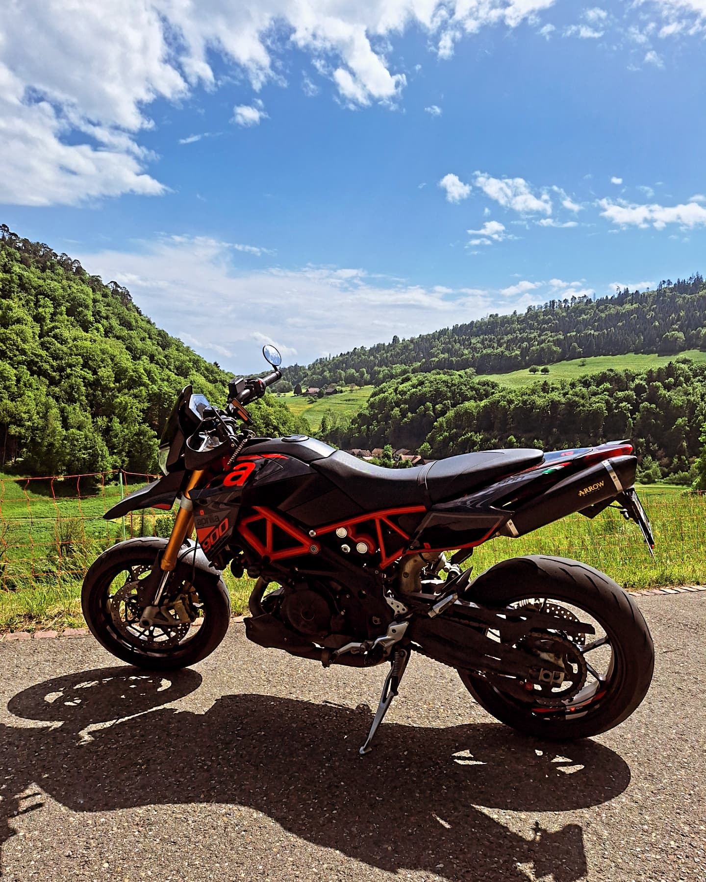 APRILIA Dorsoduro SMV 900 ABS (35kw)-image-1