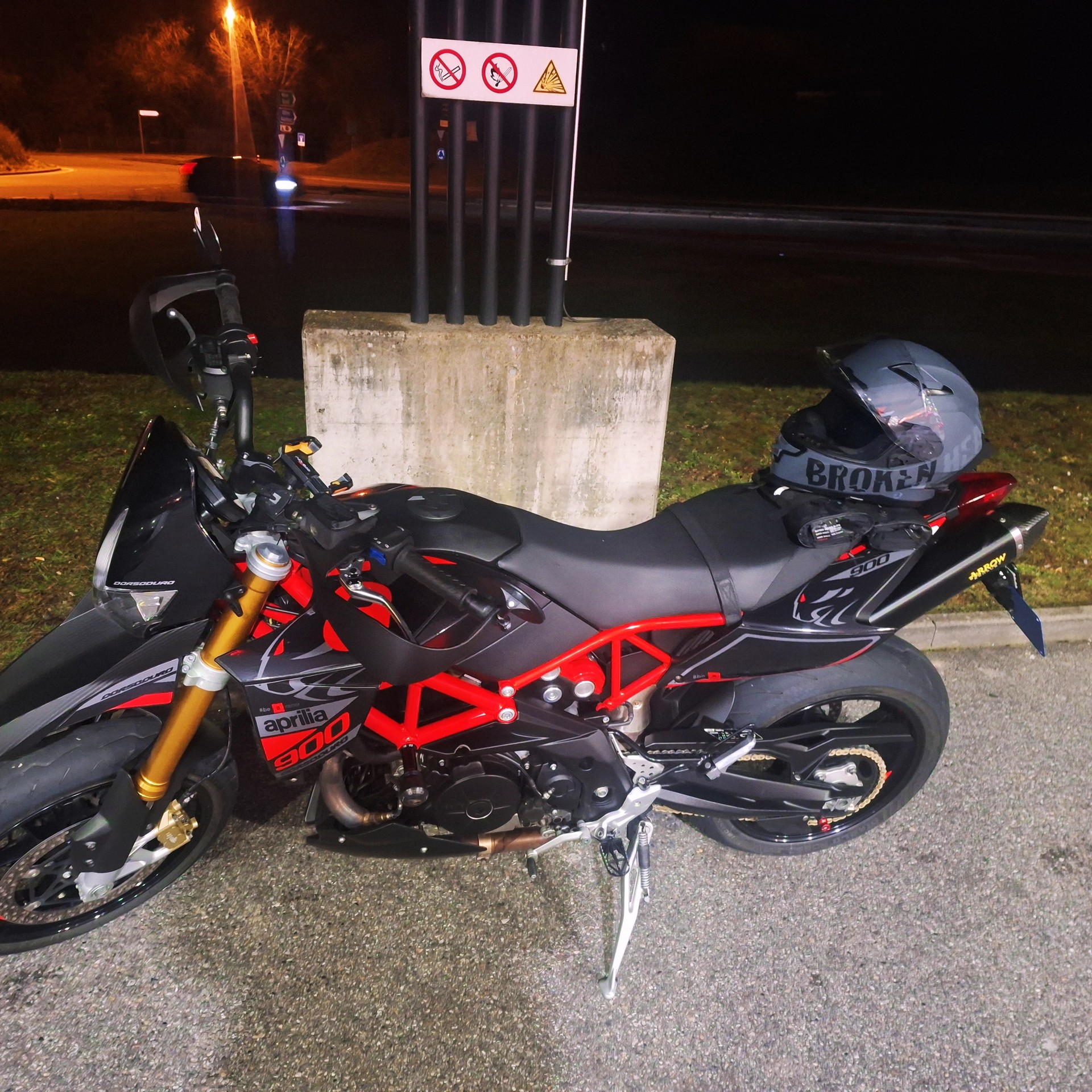 APRILIA Dorsoduro SMV 900 ABS (35kw)-image-0