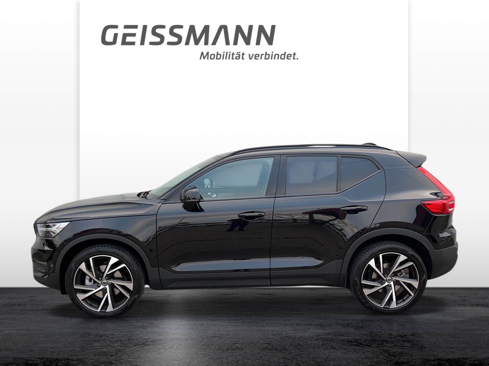 VOLVO XC40 2.0 B4 MH R-Design AWD-showroom-element-1