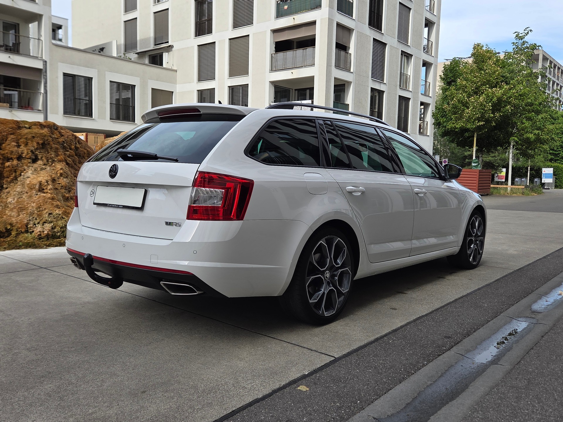 SKODA Octavia Combi 2.0 TDI RS-showroom-element-3