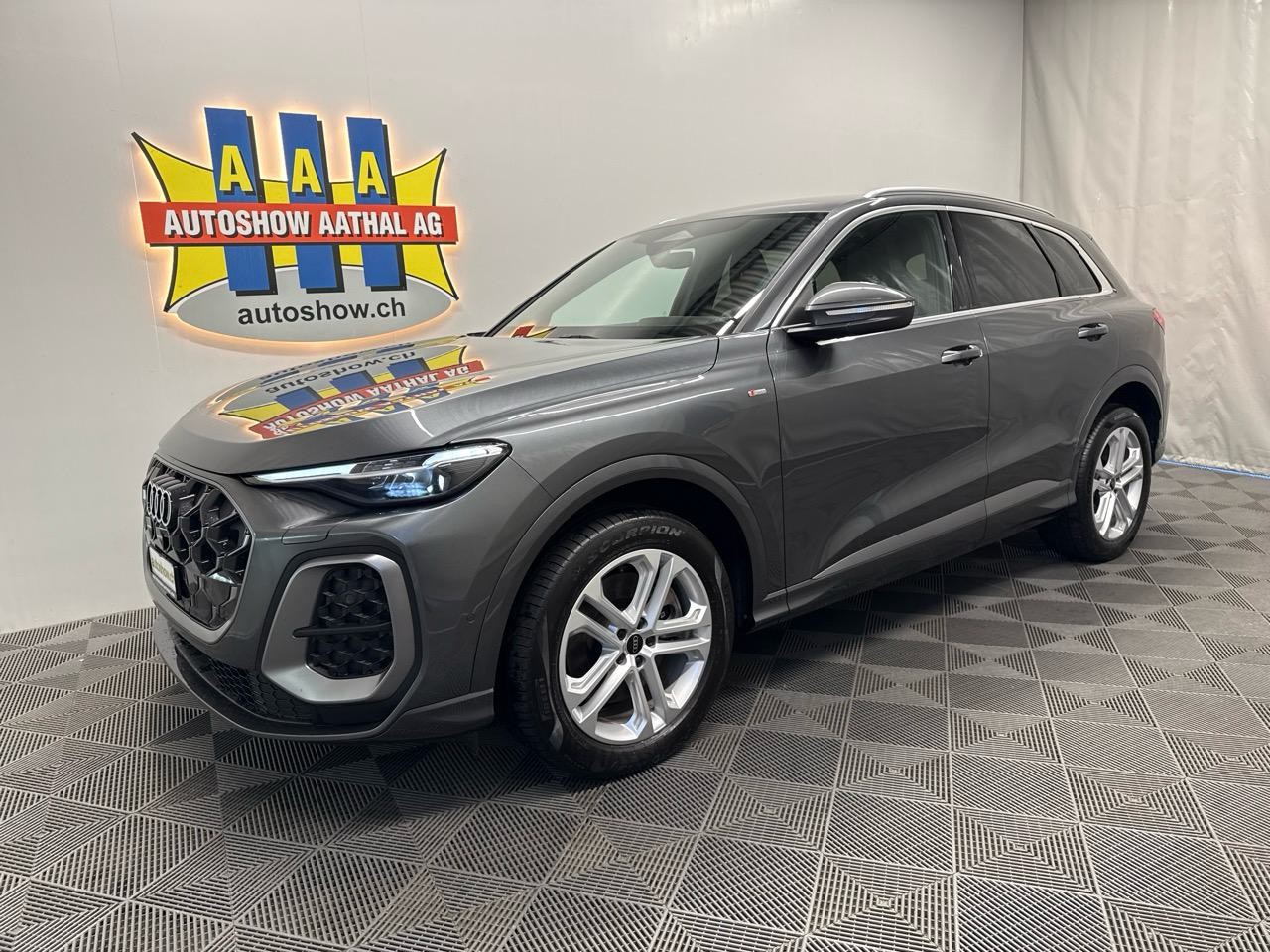 AUDI Q5 TFSI quattro 150 kW S-tronic S-Line