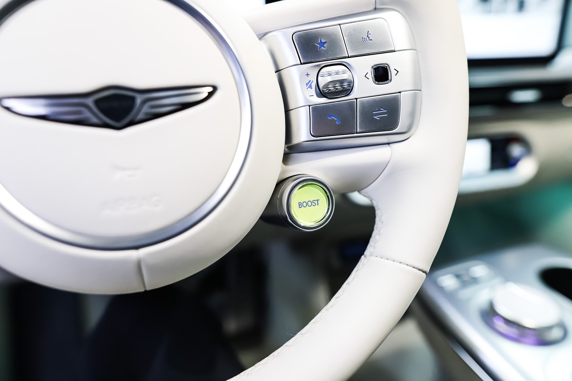 GENESIS GV60 77.4 kWh Sport Plus AWD * Anhängerkupplung * Vik Black *-image-13