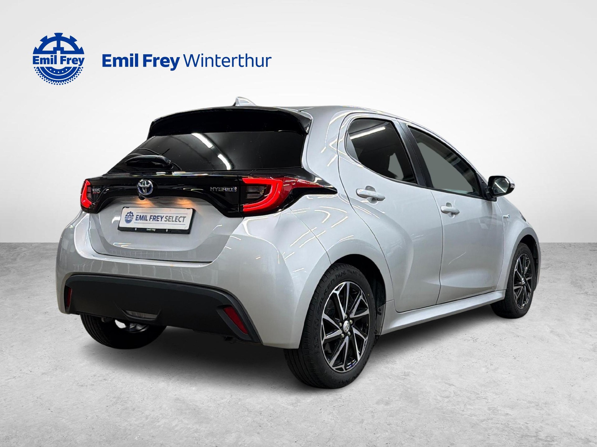TOYOTA Yaris 1.5 VVT-i HSD Trend-image-4
