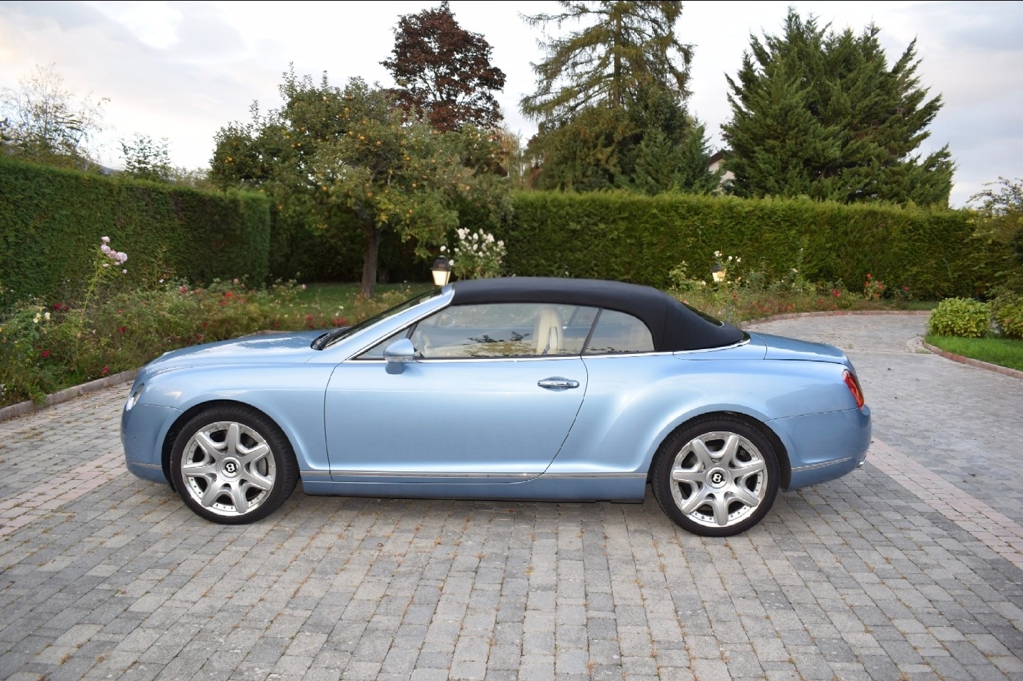 BENTLEY 6.0 W12-image-11