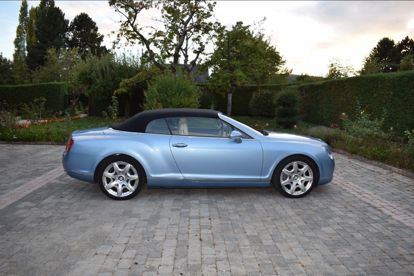 BENTLEY 6.0 W12-image-10