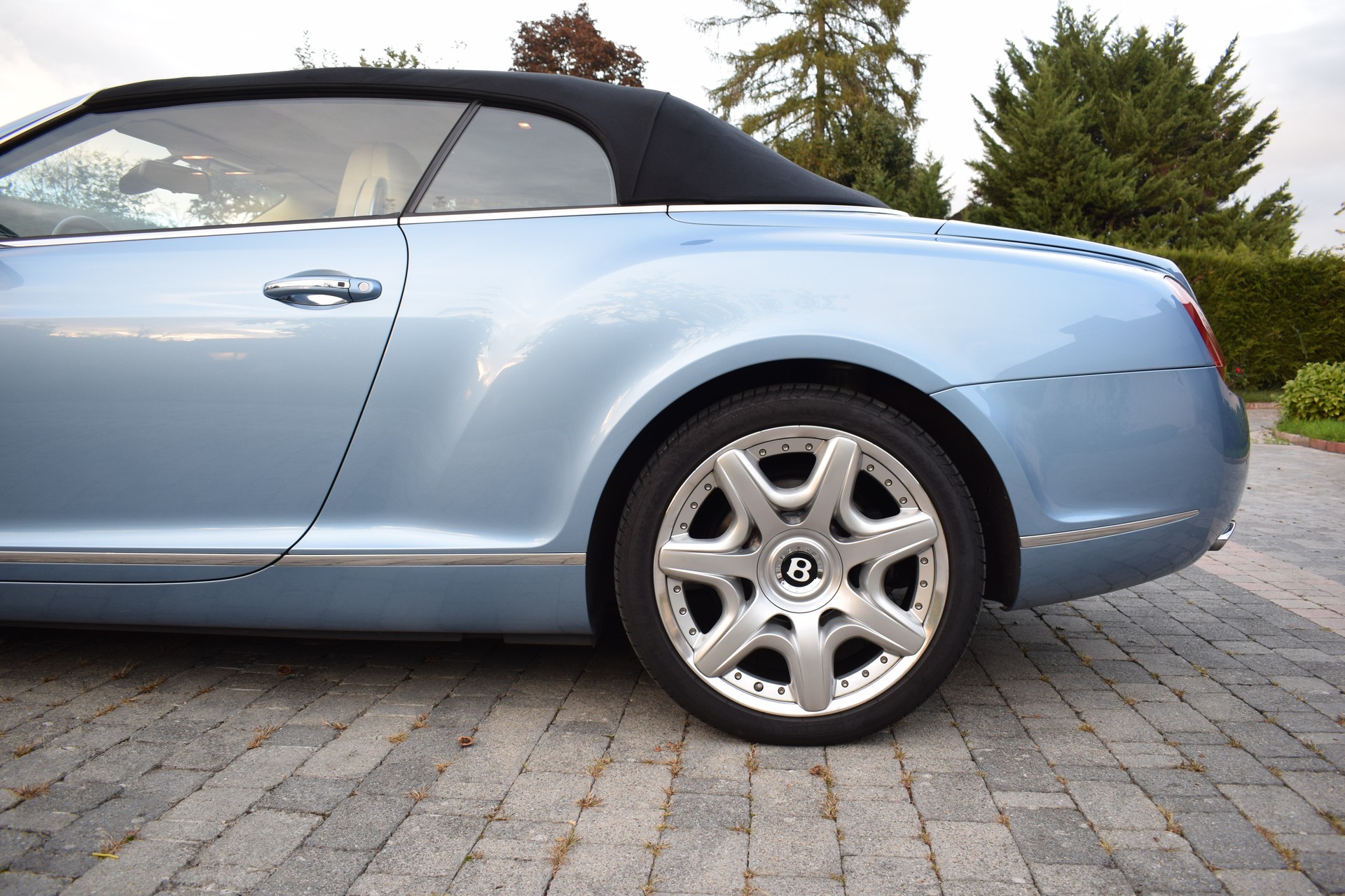 BENTLEY 6.0 W12-image-15