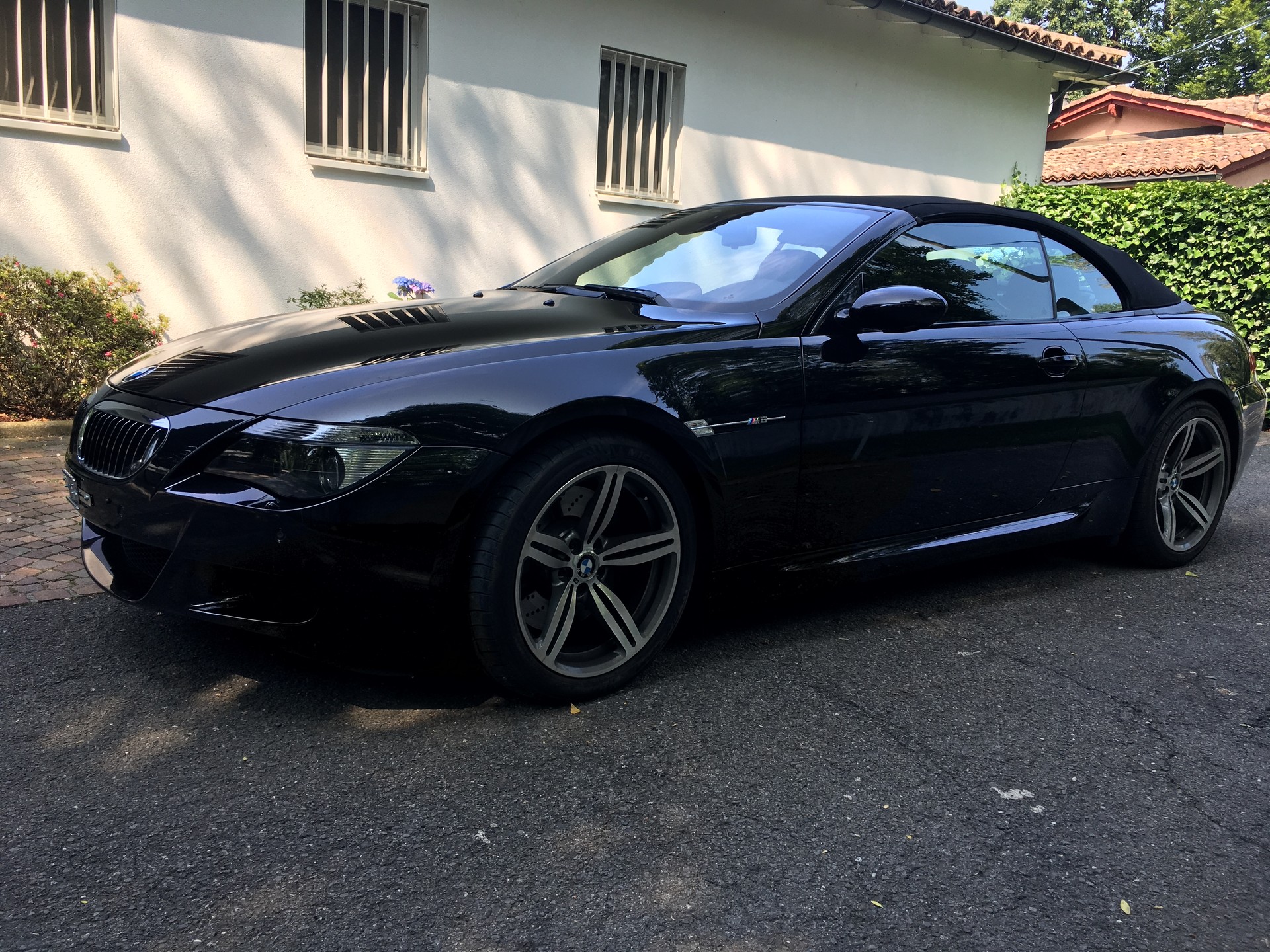 BMW M6 Cabrio - V10-image-5