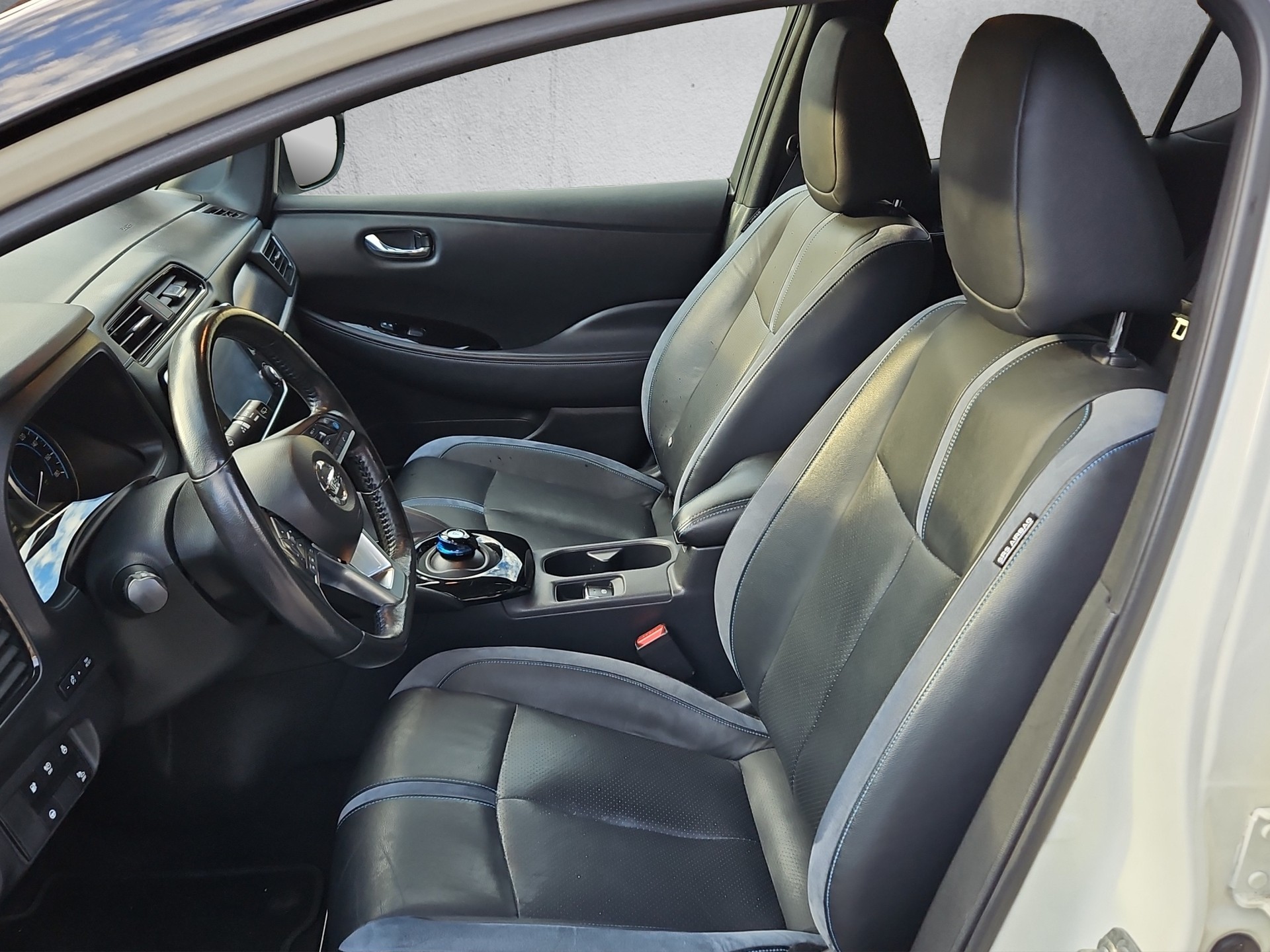 NISSAN Leaf Tekna (inclusive Batterie)-image-8