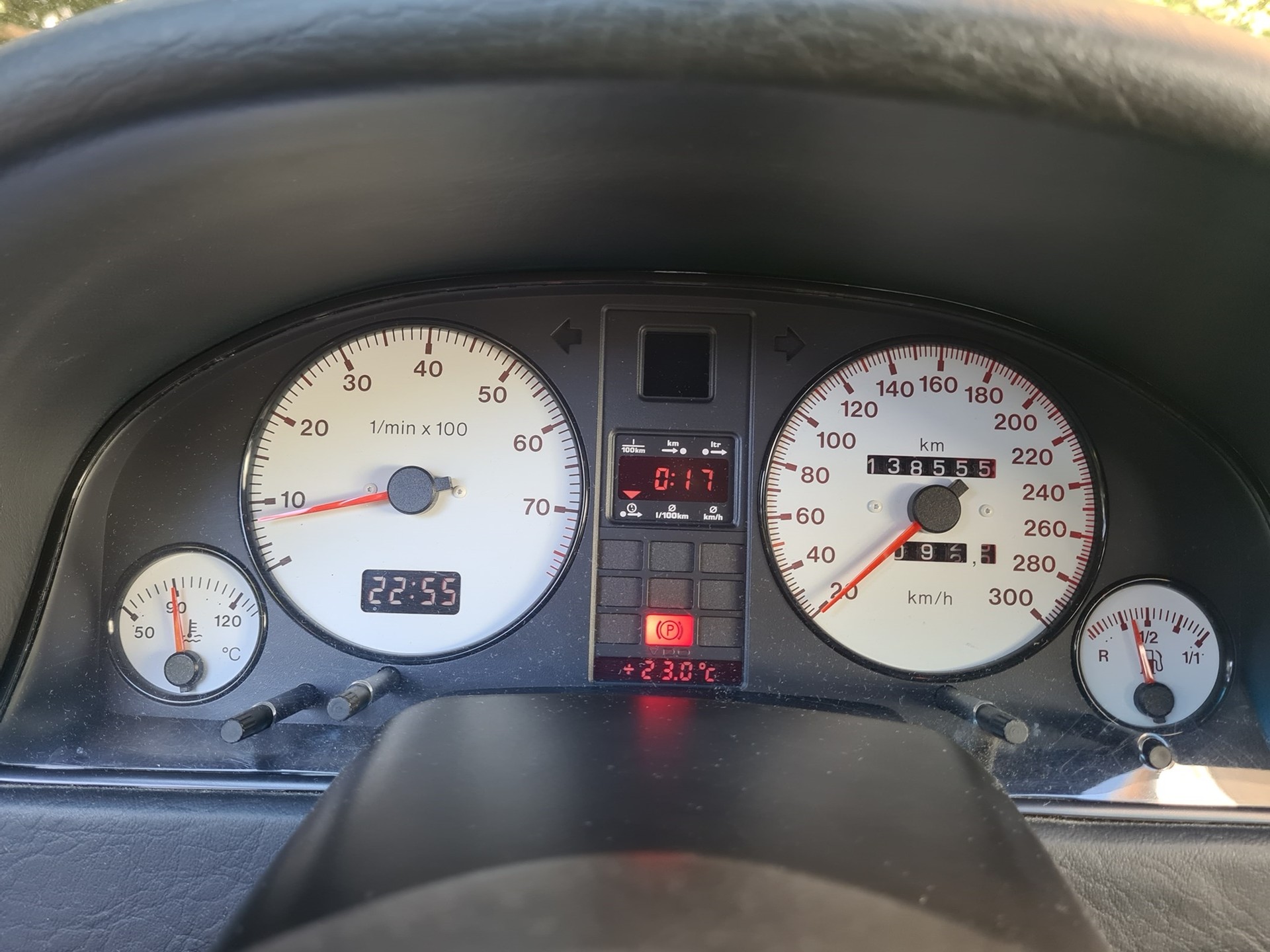 AUDI 80 Avant RS2-image-6