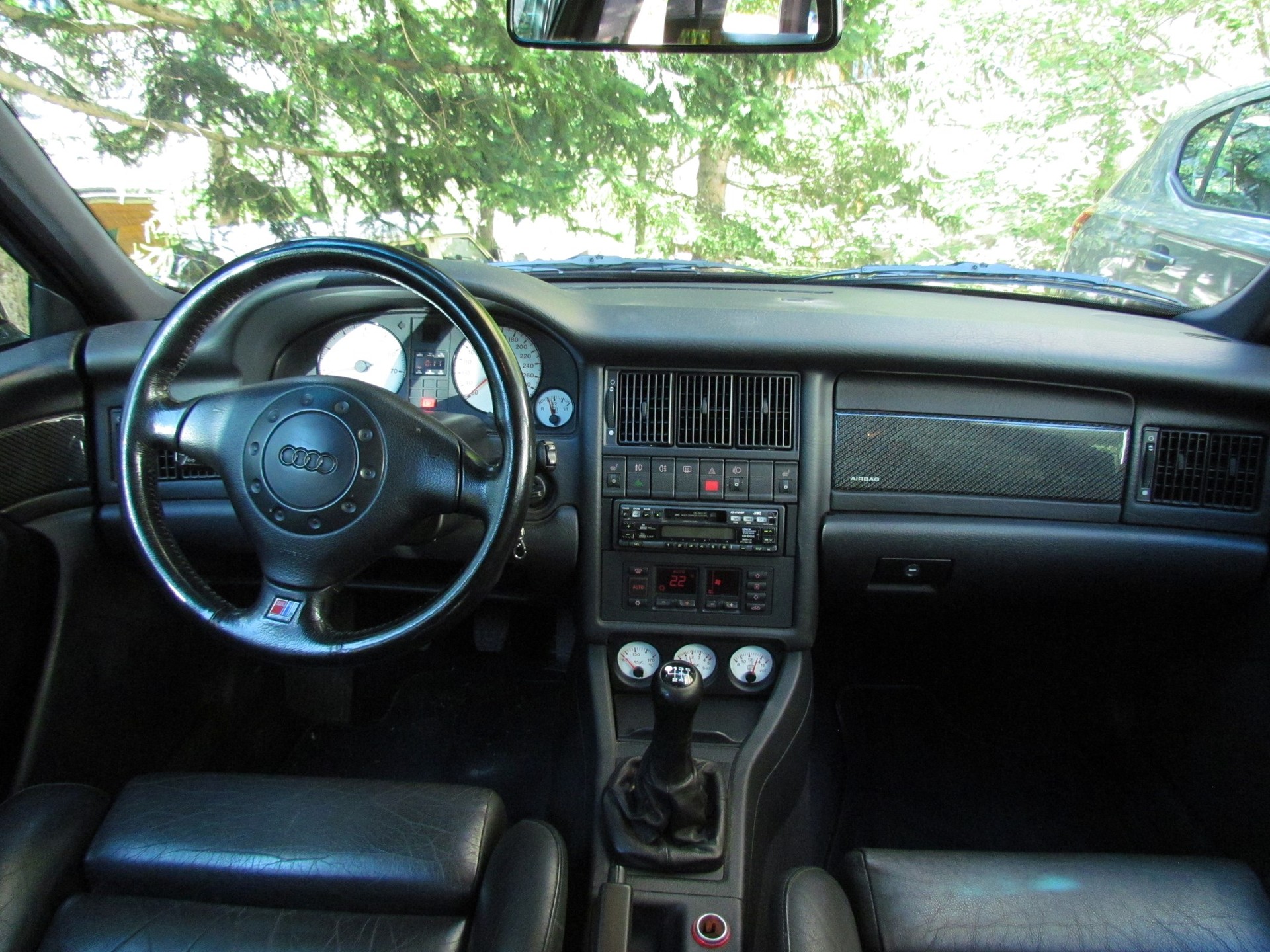 AUDI 80 Avant RS2-image-5