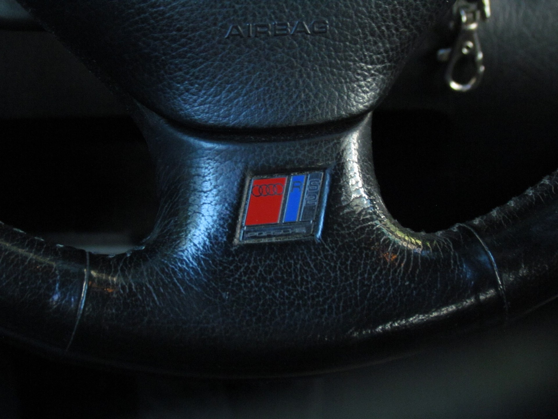 AUDI 80 Avant RS2-image-15