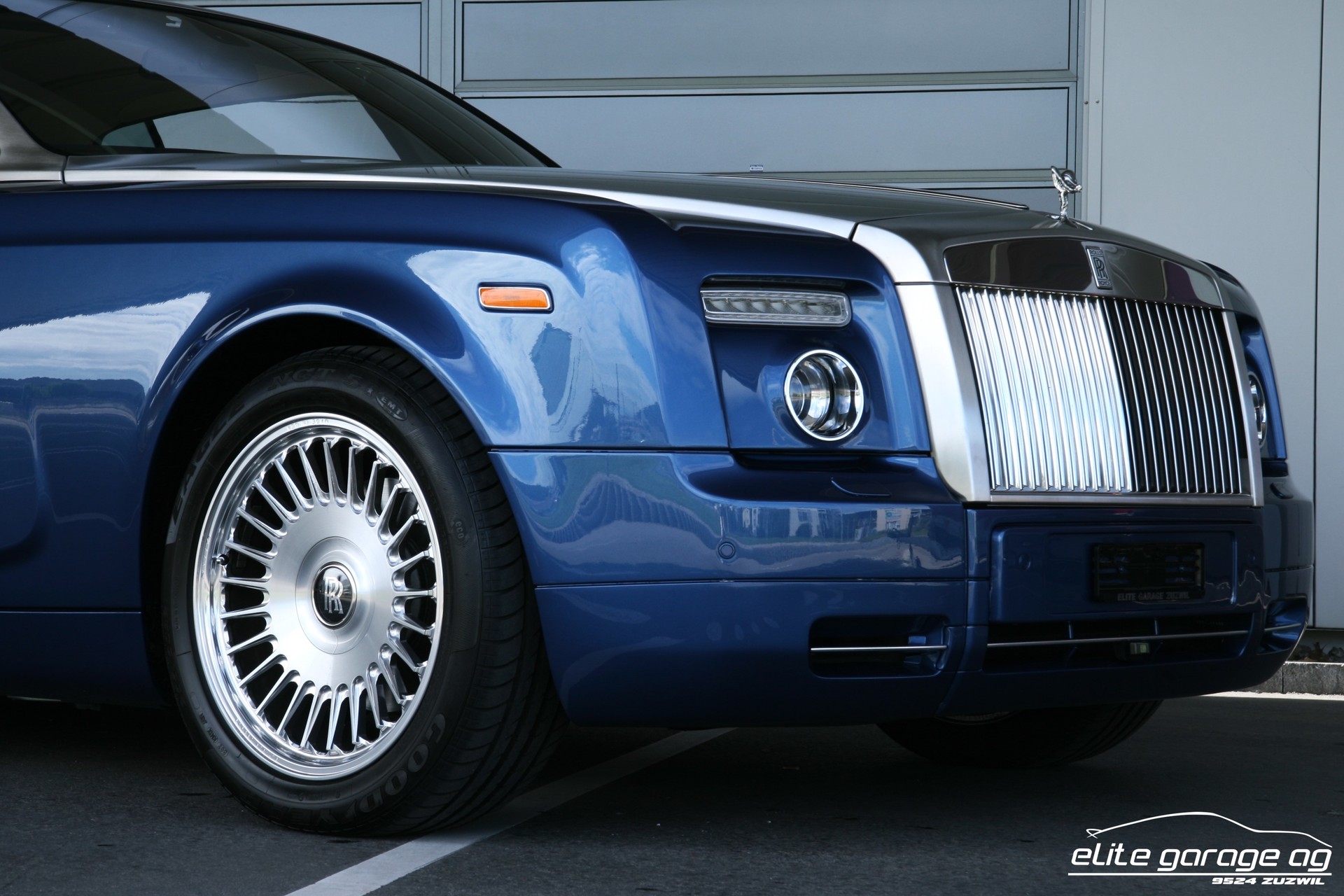 ROLLS-ROYCE Phantom 6.7 V12 Drophead Coupé-image-8
